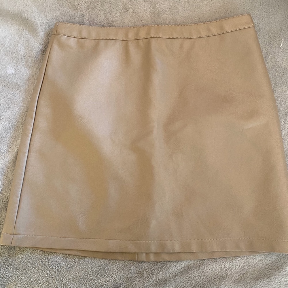 Faux leather mini skirt Vici collection